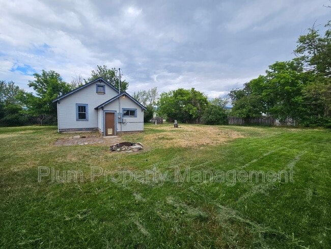 Building Photo - 1405 River Rd