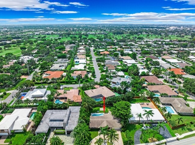 Building Photo - 4021 Bayview Dr