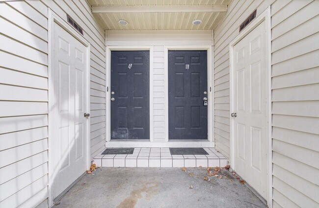 Building Photo - 1104 N Main St