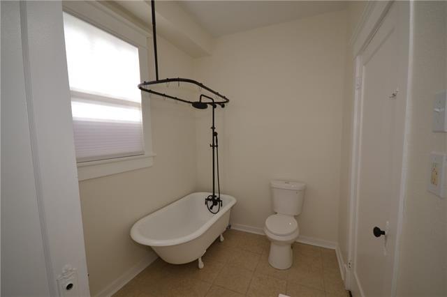 Building Photo - 4035 D'Hemecourt St