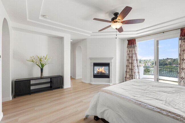 Building Photo - 6213 Paseo Privado