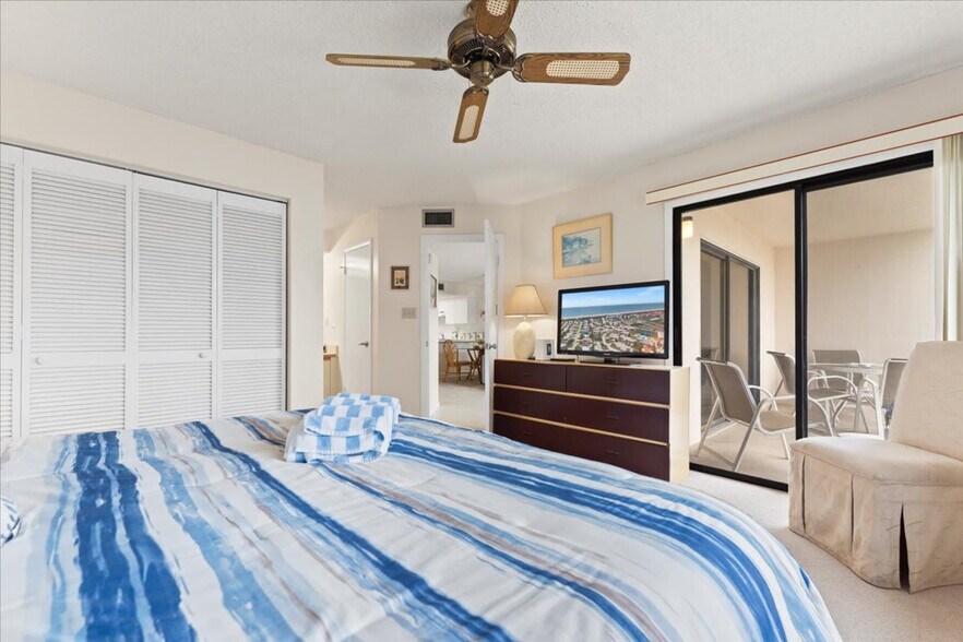Building Photo - 4250 A1A S