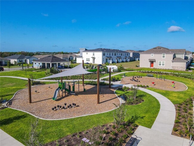 Building Photo - 1043 Lakeshore Breeze Pl