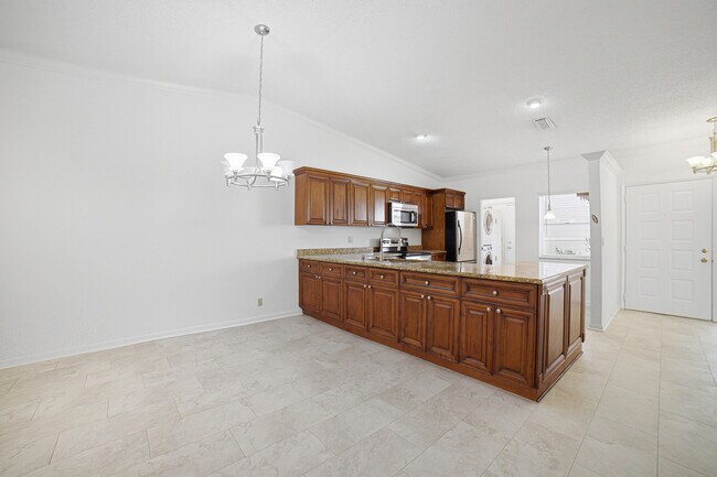 Building Photo - 6070 Sunny Manor Ct