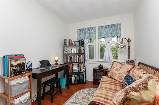 Building Photo - Beautiful Single Family Home in Willoughby Beach!!