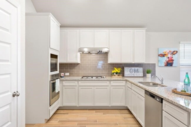 Building Photo - 223 Trailside Ln