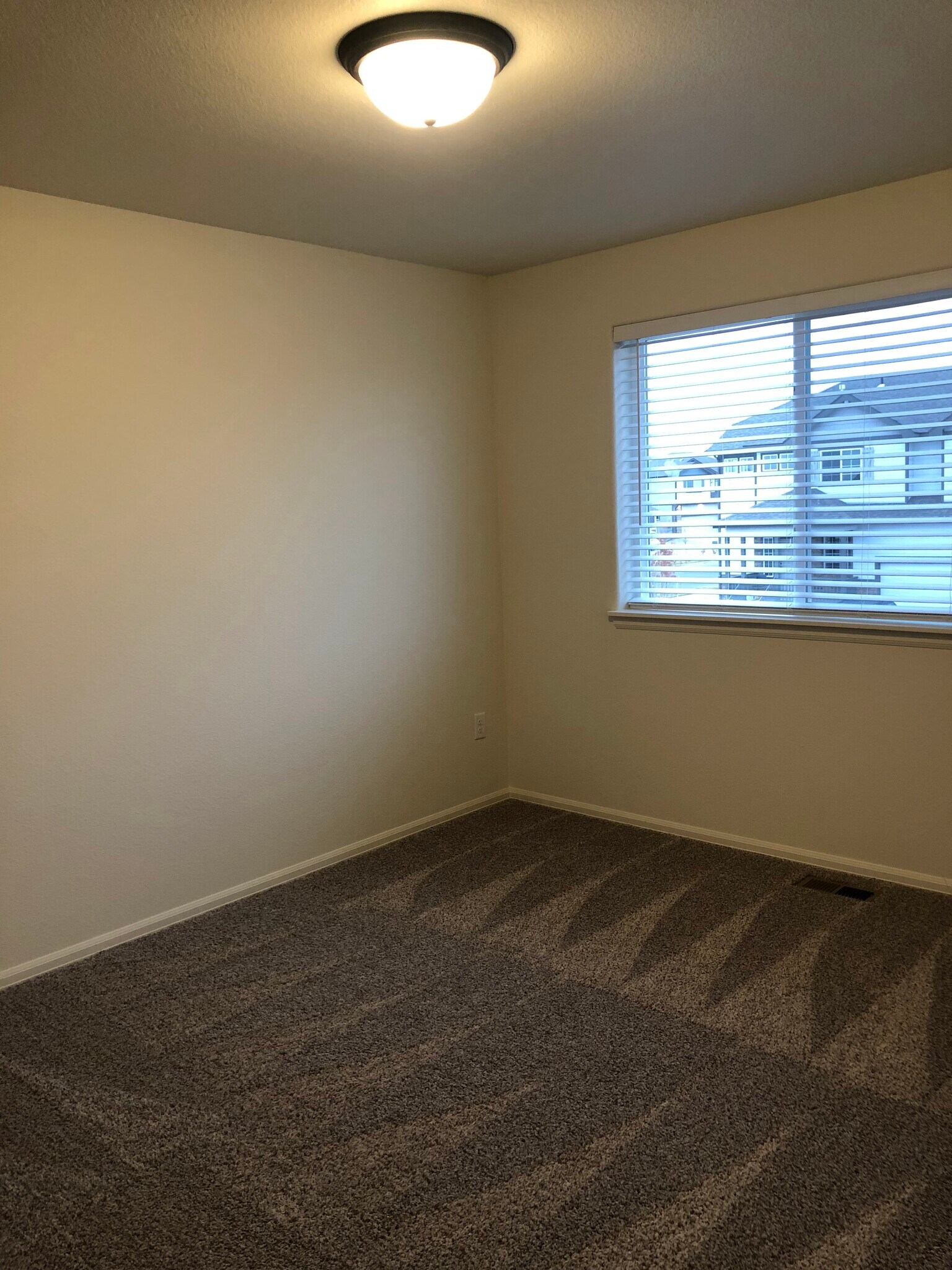 Building Photo - 622 Rosedale St