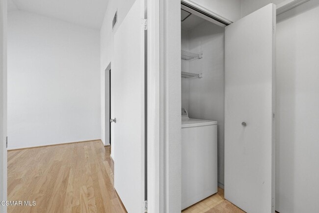 Building Photo - 4240 Lost Hills Rd