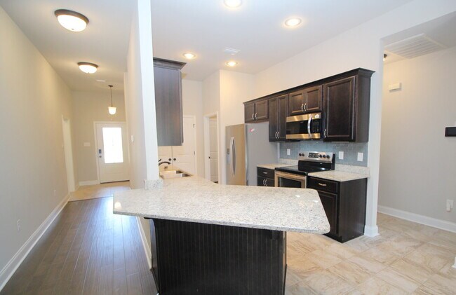 Building Photo - Spacious 3-Bedroom, 2-Bath Brick Home in N...