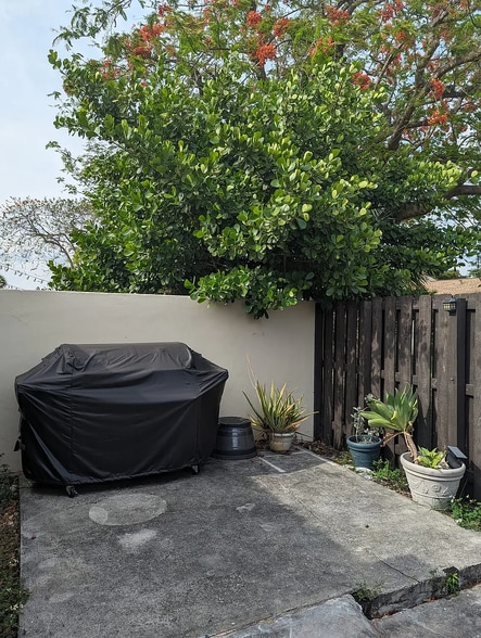 Back patio - 13928 SW 52nd Ln