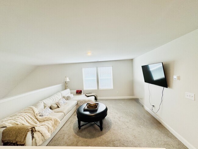 Building Photo - 2464 Campton Lp