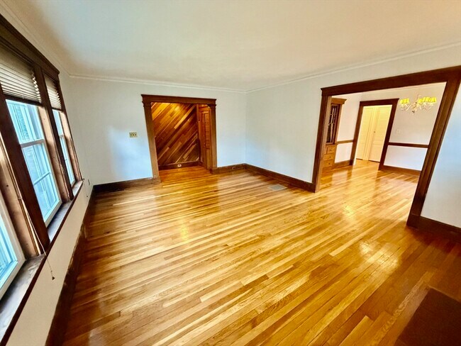 Building Photo - 216 Tremont St