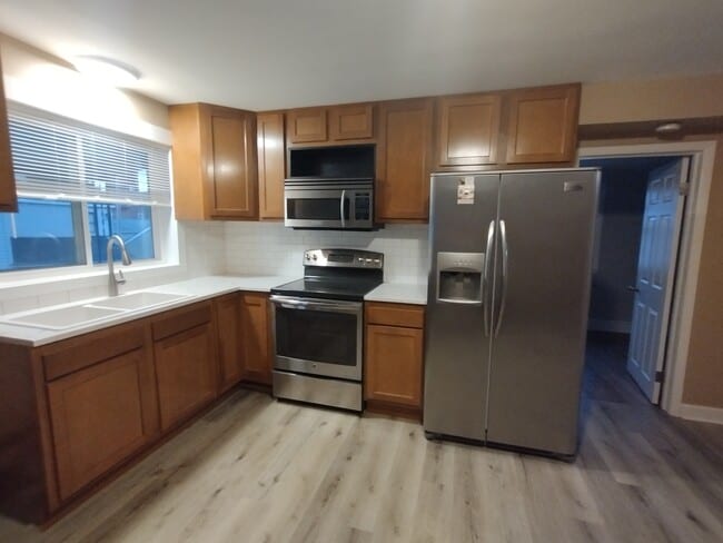 Primary Photo - 42 2nd St