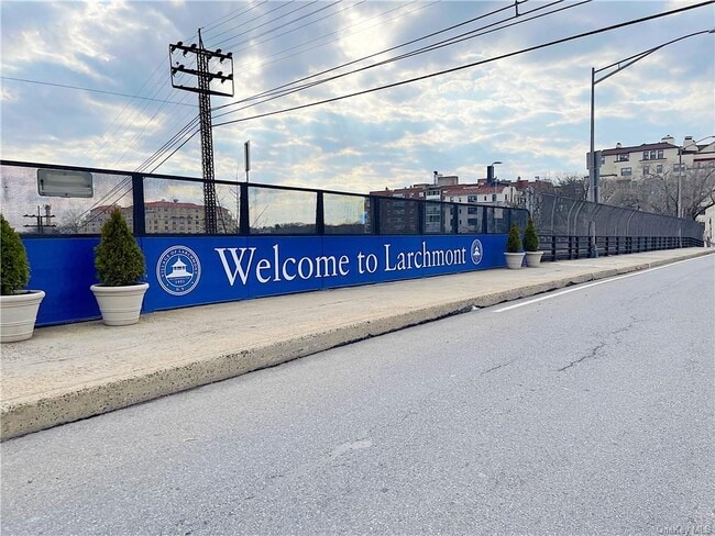 Building Photo - 14 N Chatsworth Ave