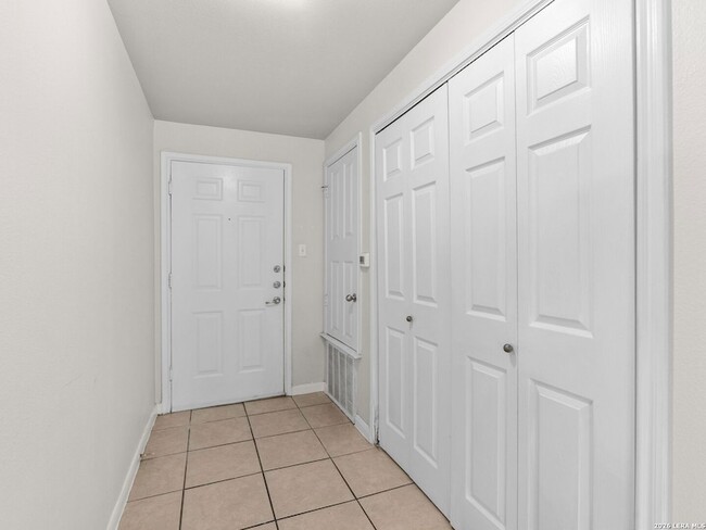 Building Photo - 6160 Eckhert Rd