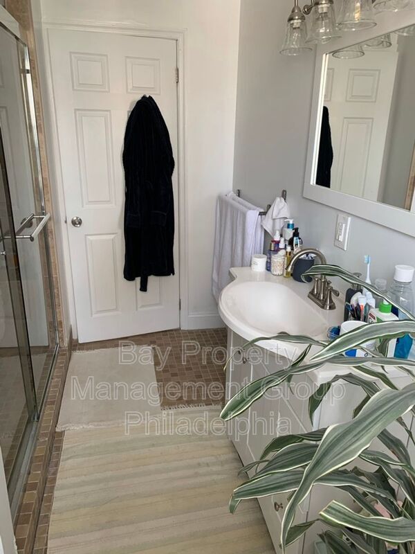 Building Photo - 2018 N Hancock St