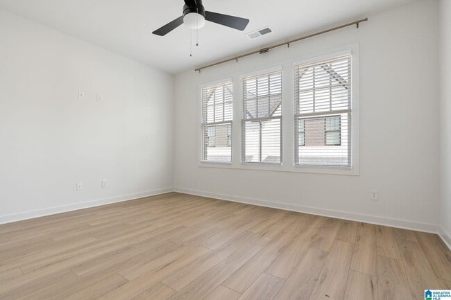 Building Photo - 1801 Rivo Ln