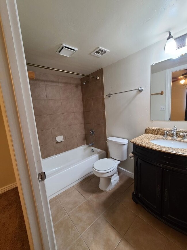 Building Photo - University Heights 2 Bedroom 2 Bath