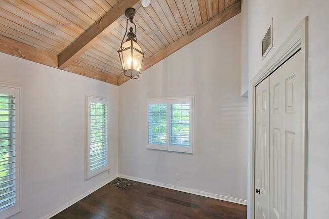 Building Photo - 209 San Miguel Rd