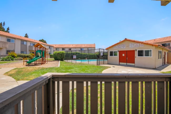 Building Photo - 1551 Broadway