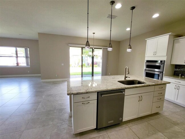 Building Photo - 11655 Meadow Grove Cir