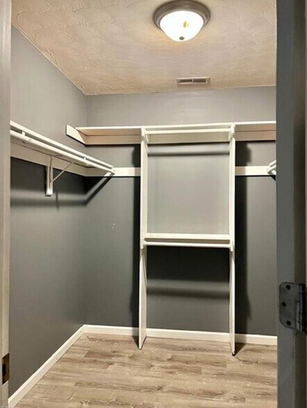 Building Photo - 5908 Cold Harbor Ct