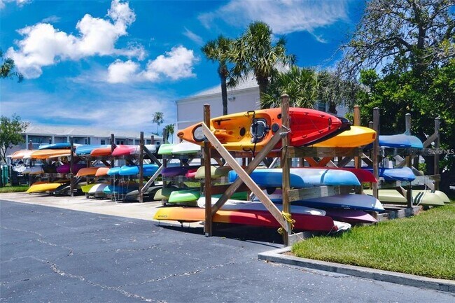 Building Photo - 5245 Coquina Key Dr SE