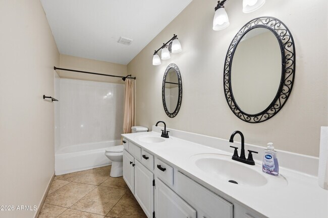 Building Photo - 2743 E Verbena Dr