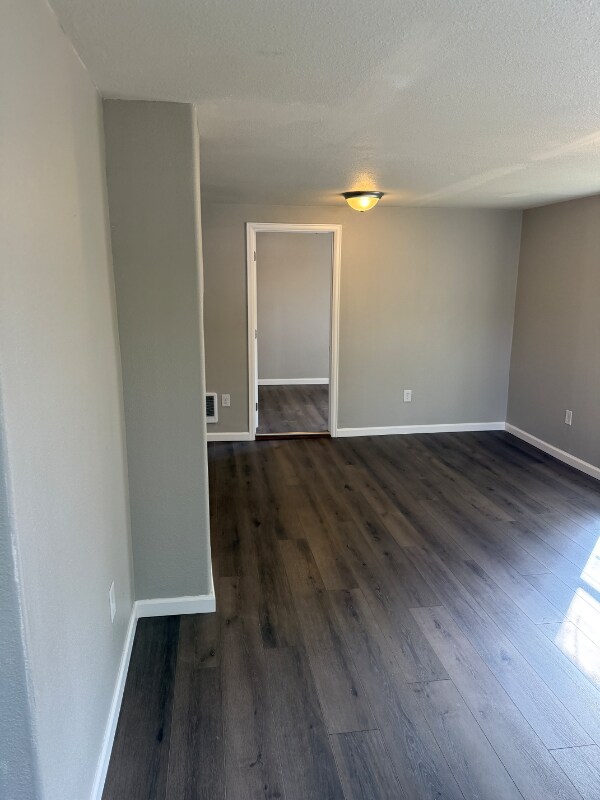 Building Photo - 1025 W Cimarron St
