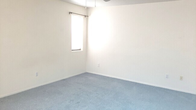 Building Photo - Mesa Del Sol Rental