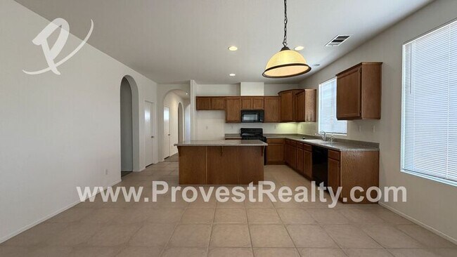 Building Photo - 12383 Luna Rd