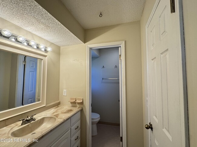Building Photo - 2052 Pompano Pkwy
