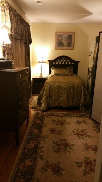 Bed area - 130 Brittingham Loop