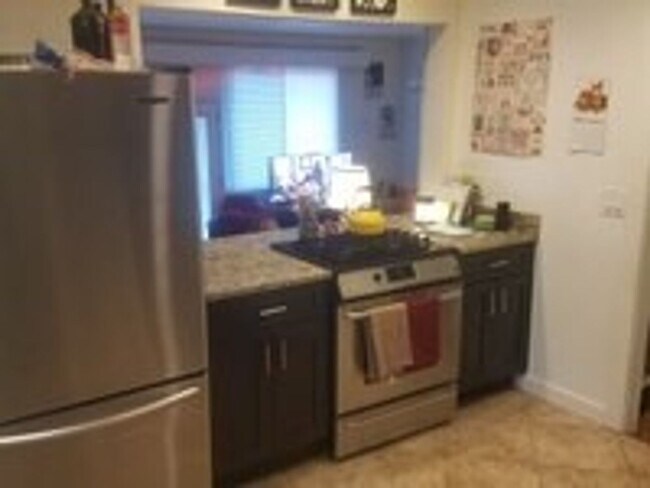 Building Photo - Aug. 2026 Pre-Lease Spacious 5-Bedroom Home in Desirable South Boulder Neighborhood