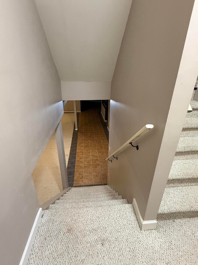 Building Photo - 18145 Shoreline Ct