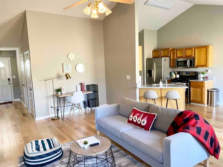 Building Photo - 6054 Lights Ferry Rd