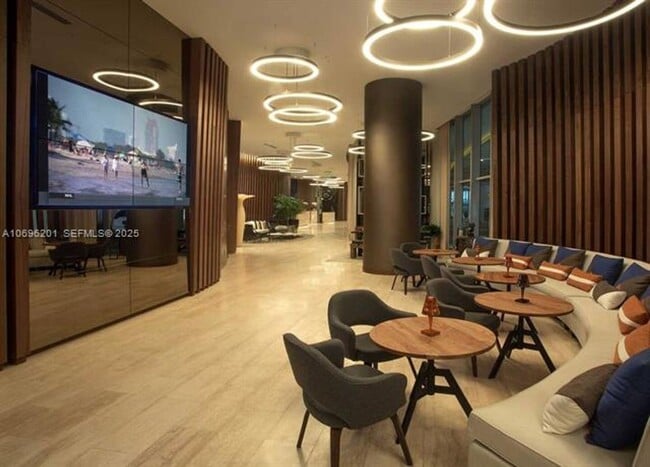 Building Photo - 4111 S Ocean Dr