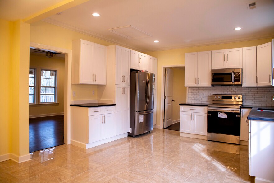 Building Photo - 114 Annies Ridge Rd