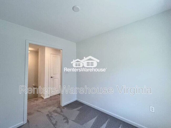 Building Photo - 2331 Alcott Wy