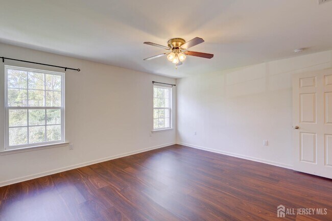 Building Photo - 101 Pearce Ln