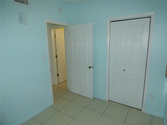 Building Photo - 3372 Croton Terrace