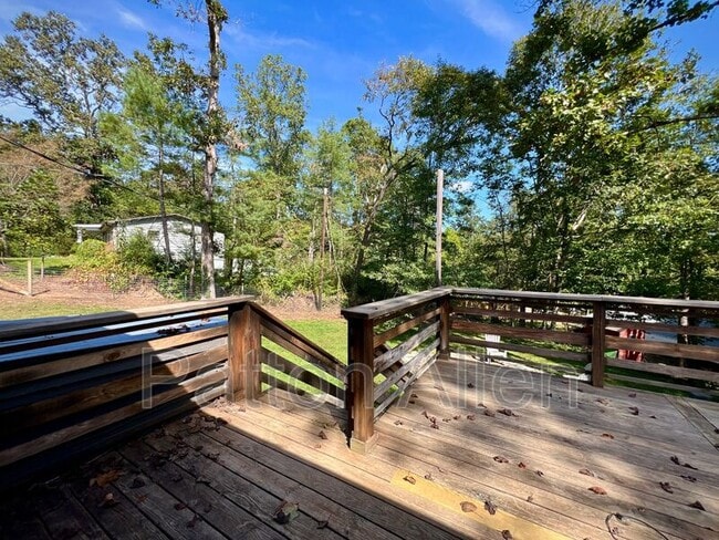 Building Photo - 3 Mt Royal Dr