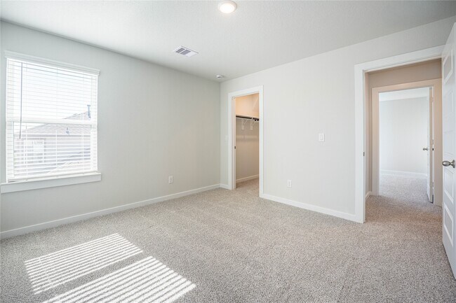 Building Photo - 8595 Blueberry Ash St