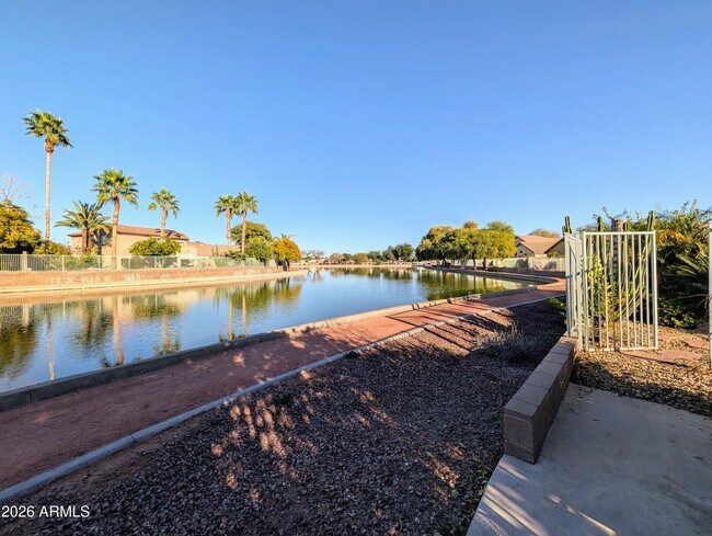 Building Photo - 11134 W Windsor Ave