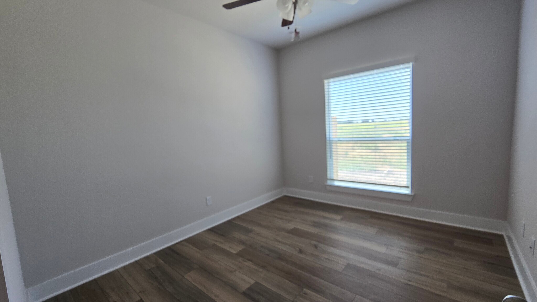 Building Photo - 449 Pipe Creek Dr