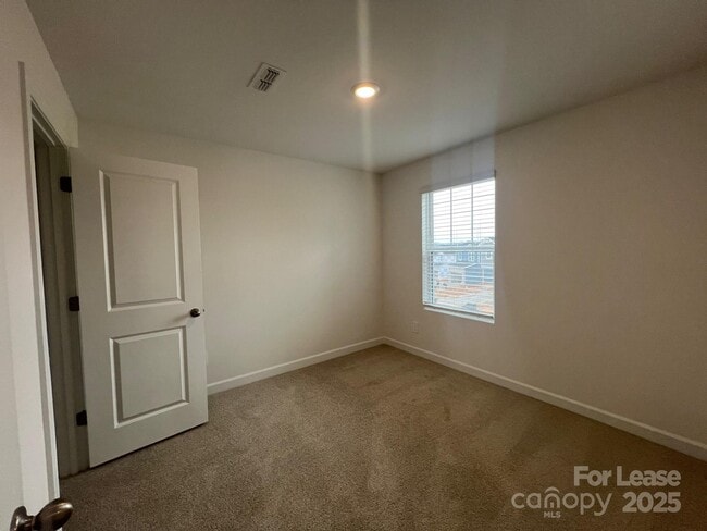 Building Photo - 1241 30th St Ln NE