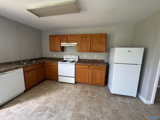 Building Photo - 227 Farmington Dr