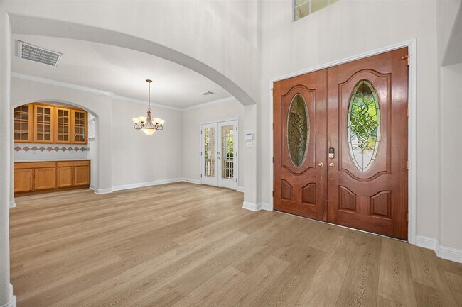 Building Photo - 6819 Chalk Hill Dr