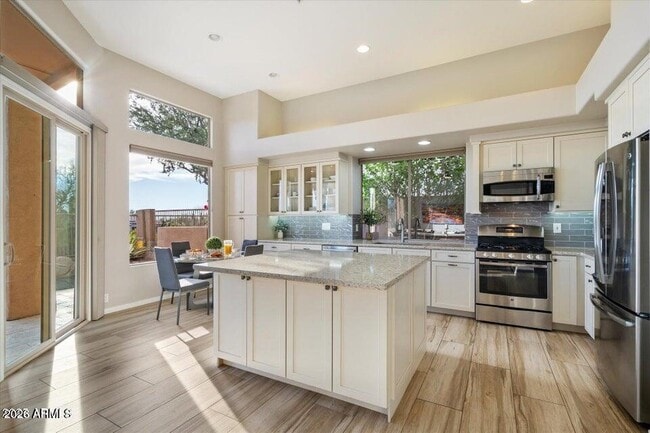 Building Photo - 6501 Shooting Star Way