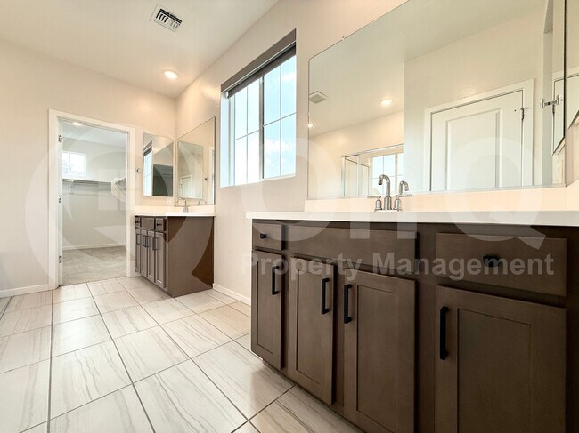 Building Photo - 17769 W Cassia Way